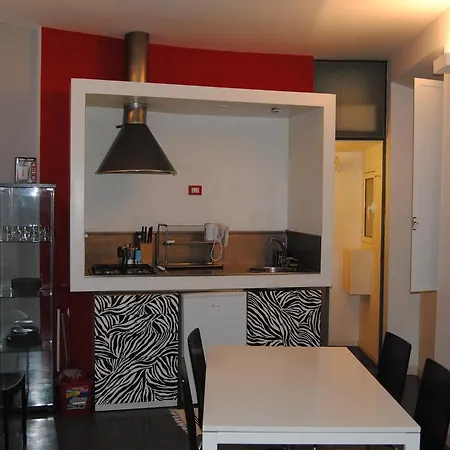 Pantheon White Apartman *
