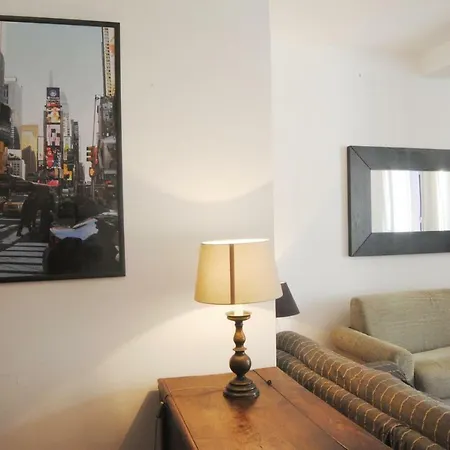 Pantheon White Apartman