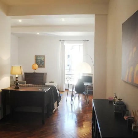 Pantheon White Apartman *